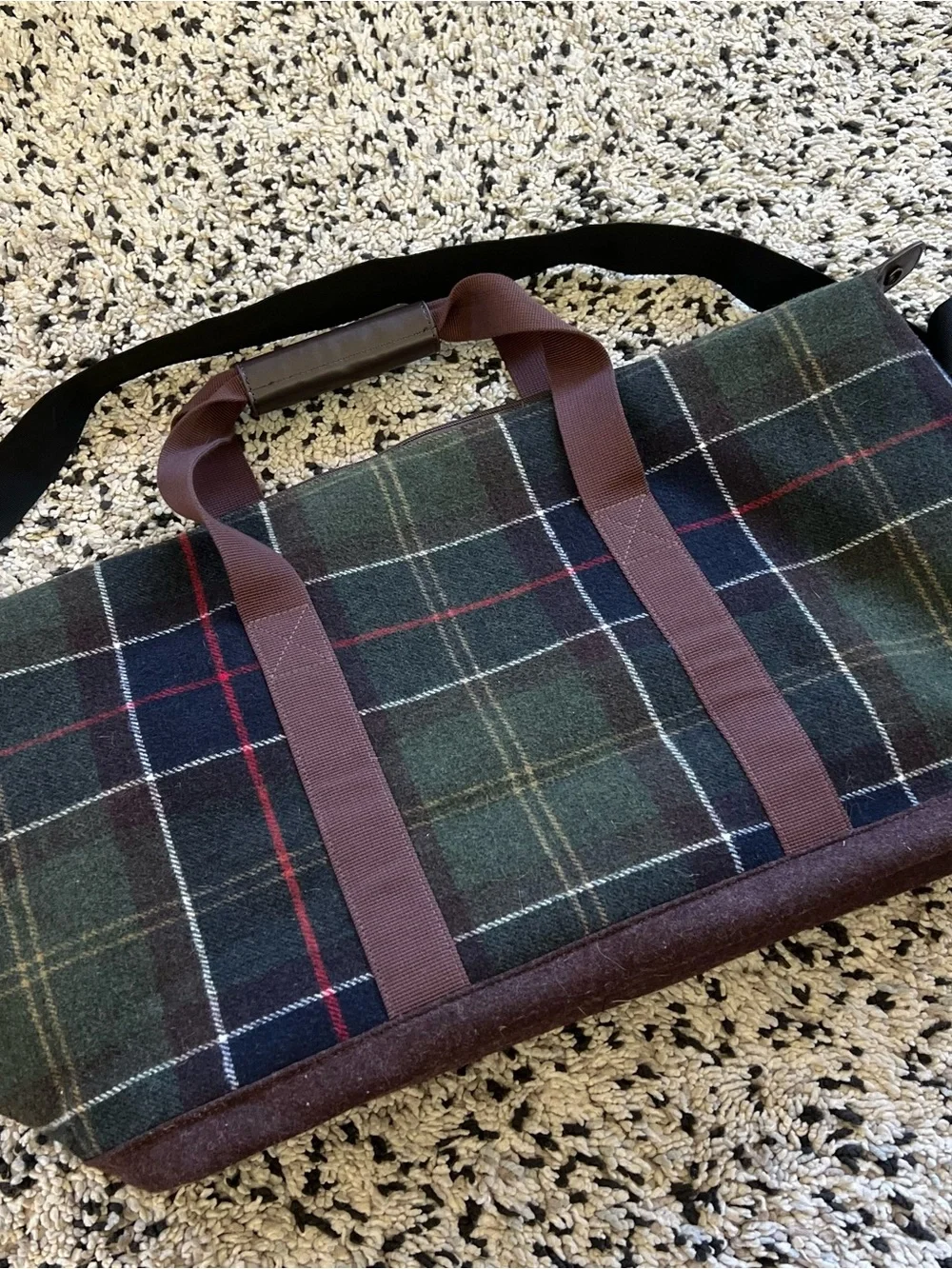 Barbour Men's Classic Tartan Plaid Duffle Bag
